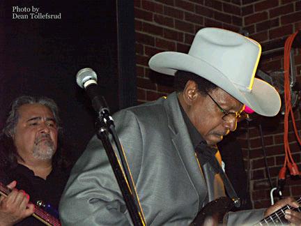 Coco  Montoya (left) and Lonnie Brooks (right)